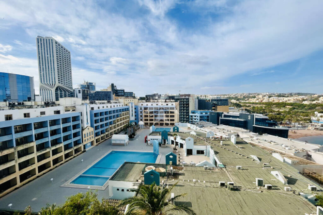 St Julians, Malta, 3 Bedrooms Bedrooms, ,Lägenhet,Till salu,1515