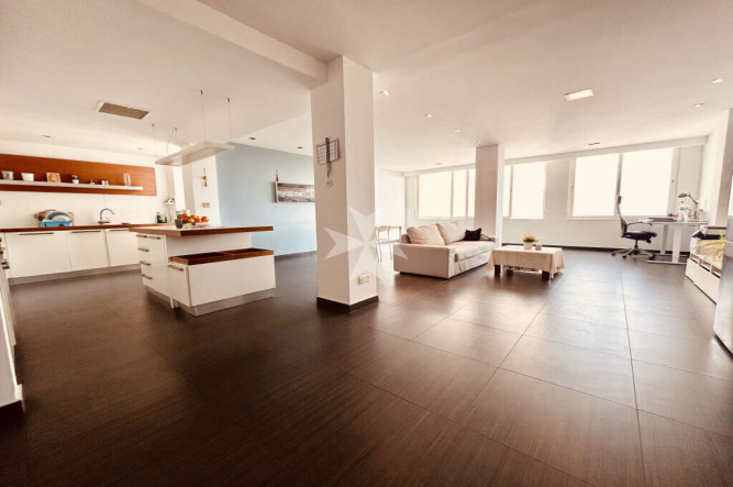 St Julians, Malta, 3 Bedrooms Bedrooms, ,Lägenhet,Till salu,1515